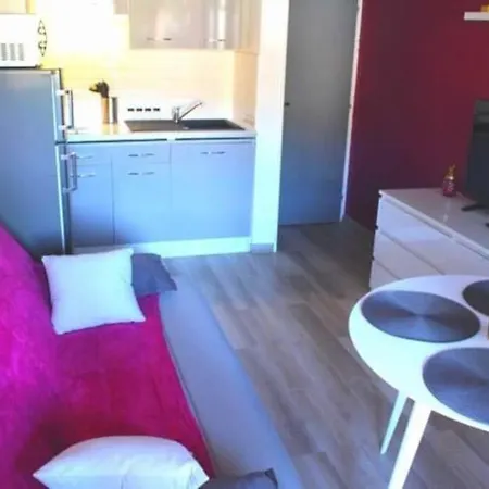 Joli Studio Dans De Standing Apartment